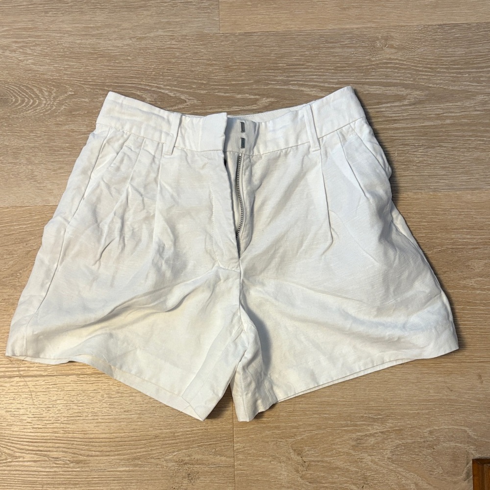 Aritzia Ivory Effortless Shorts